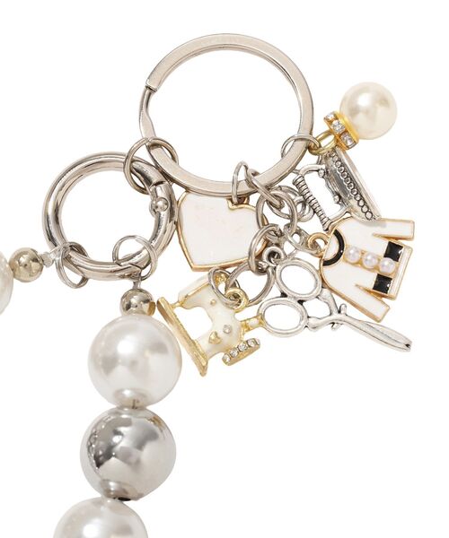 YECCA VECCA（イェッカヴェッカ）の「パール×エナメルチャーム（チャーム・レディース・ホワイト/ブラック・FREE）」の8枚目の写真