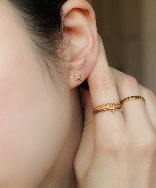 NOIR DE POUPEE（ノワールドプーペ）の「【WEB限定】K18vermeil ダイヤモンドスターピアス（ピアス（両耳用）・レディース・ゴールド・FREE）」の2枚目の写真