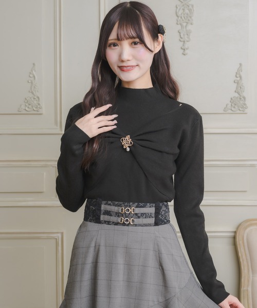 couture BY ROJITA(クチュールバイロジータ)の「ブローチリボンニット(ニット/セーター・レディース・グレー/ブラック/ホワイト・FREE)」の16枚目の写真