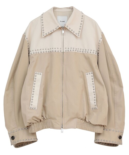 CLANE（クラネ）の「【CLANE/クラネ】W COLOR STUDDED DRIZZLER JACKET/ダブルカラースタッズドドリズラージャケット（その他アウター・レディース・ベージュ/ブラック・1）」の2枚目の写真