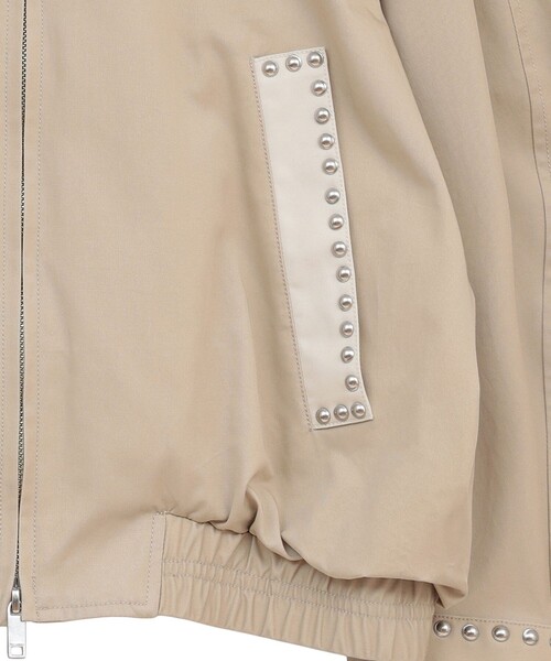 CLANE（クラネ）の「【CLANE/クラネ】W COLOR STUDDED DRIZZLER JACKET/ダブルカラースタッズドドリズラージャケット（その他アウター・レディース・ベージュ/ブラック・1）」の13枚目の写真