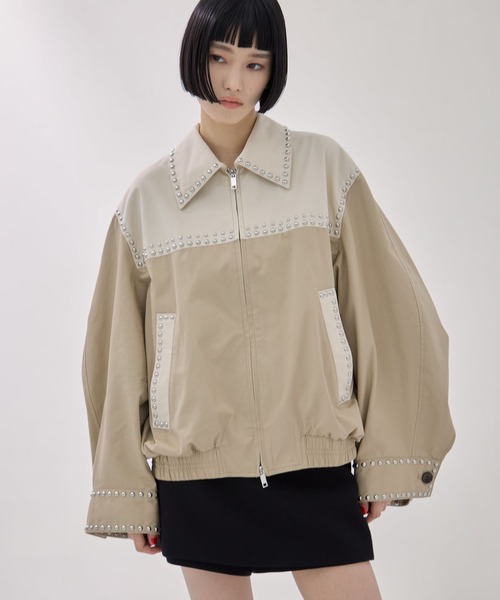 CLANE（クラネ）の「【CLANE/クラネ】W COLOR STUDDED DRIZZLER JACKET/ダブルカラースタッズショートブルゾン（その他アウター・レディース・ベージュ/ブラック・1）」の22枚目の写真