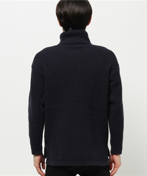 JOURNAL STANDARD（ジャーナルスタンダード）の「BIG ワッフルタートルネックニット#（ニット/セーター・メンズ・ネイビー/グレー/アイボリー/カーキ・LARGE/MEDIUM）」の9枚目の写真