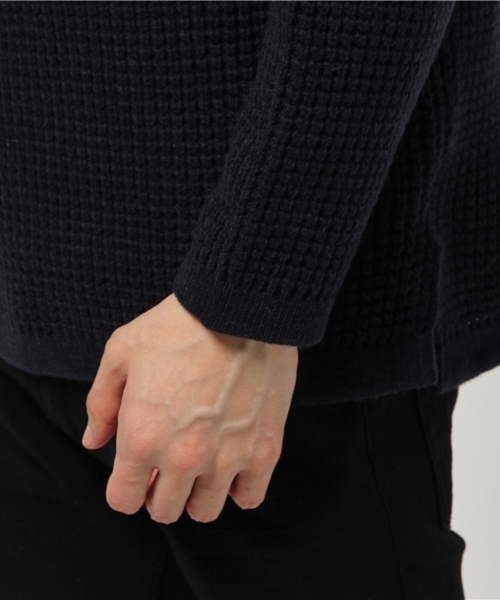 JOURNAL STANDARD（ジャーナルスタンダード）の「BIG ワッフルタートルネックニット#（ニット/セーター・メンズ・ネイビー/グレー/アイボリー/カーキ・LARGE/MEDIUM）」の5枚目の写真