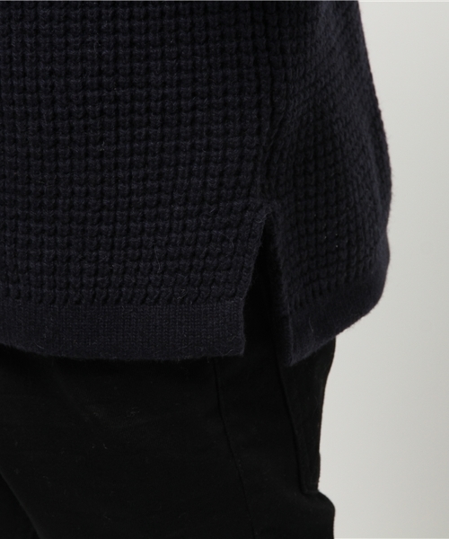 JOURNAL STANDARD（ジャーナルスタンダード）の「BIG ワッフルタートルネックニット#（ニット/セーター・メンズ・ネイビー/グレー/アイボリー/カーキ・LARGE/MEDIUM）」の6枚目の写真