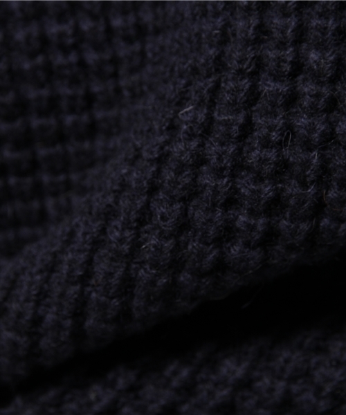 JOURNAL STANDARD（ジャーナルスタンダード）の「BIG ワッフルタートルネックニット#（ニット/セーター・メンズ・ネイビー/グレー/アイボリー/カーキ・LARGE/MEDIUM）」の7枚目の写真