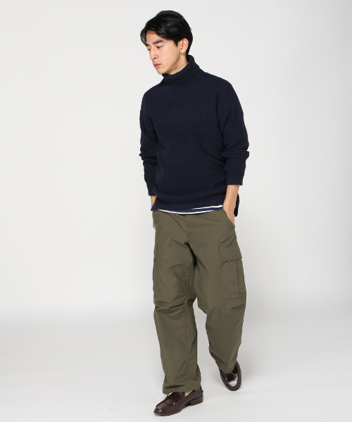 JOURNAL STANDARD（ジャーナルスタンダード）の「BIG ワッフルタートルネックニット#（ニット/セーター・メンズ・ネイビー/グレー/アイボリー/カーキ・LARGE/MEDIUM）」の16枚目の写真