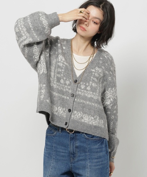 niko and...(ニコアンド)の「ペイズリーパターンVカーディガン(ニット/セーター・レディース・ブラック/グレー/ライトブルー・LARGE/MEDIUM)」の3枚目の写真