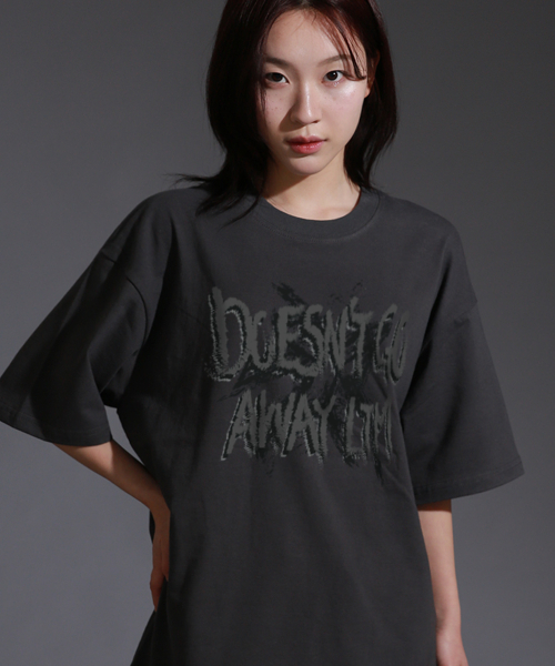 LIKE THE MOST（ライクザモースト）の「アウェイ LTEM ラウンドオーバーTシャツ_チャコール（Tシャツ/カットソー・レディース・その他・S/M/L/XL）」の2枚目の写真