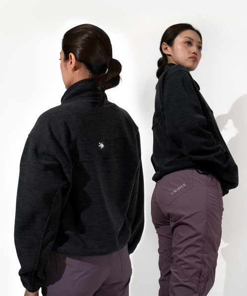 WHILE(ワイル)の「COMFY CLIMBING JACKET (COAL BLACK MARBLE)(その他アウター・レディース・その他・MEDIUM/LARGE)」の4枚目の写真