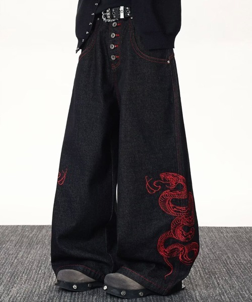 NOWLE(ノウル)の「【NOWLE】スネーク刺繍 ワイド バギー デニムパンツ(デニムパンツ・メンズ・ブラック・LARGE/MEDIUM/X-LARGE/SMALL)」の9枚目の写真