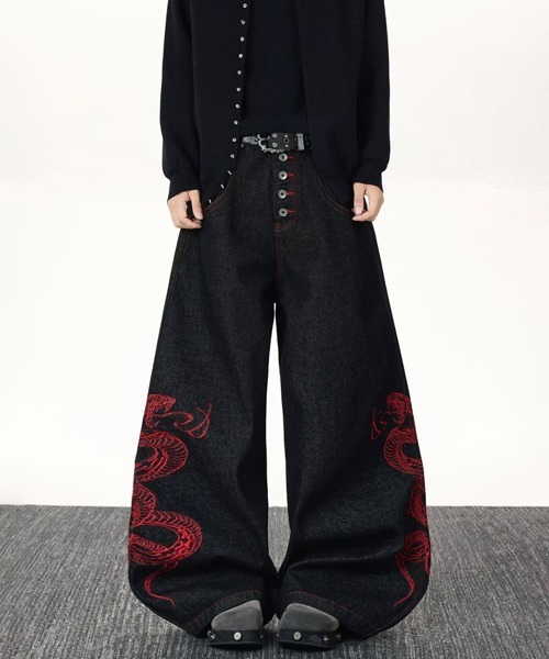 NOWLE(ノウル)の「【NOWLE】スネーク刺繍 ワイド バギー デニムパンツ(デニムパンツ・メンズ・ブラック・LARGE/MEDIUM/X-LARGE/SMALL)」の13枚目の写真