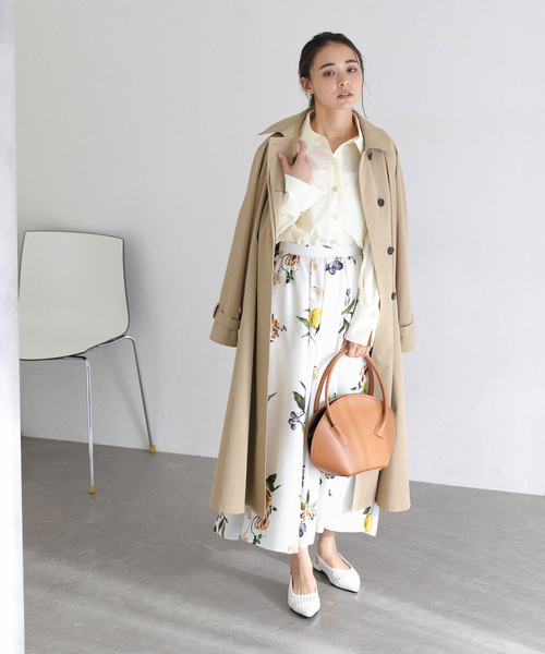 La TOTALITE(ラトータリテ)の「【洗える】ボタニカルプリントスカート(スカート・レディース・ホワイト/ネイビー・36/38)」の5枚目の写真