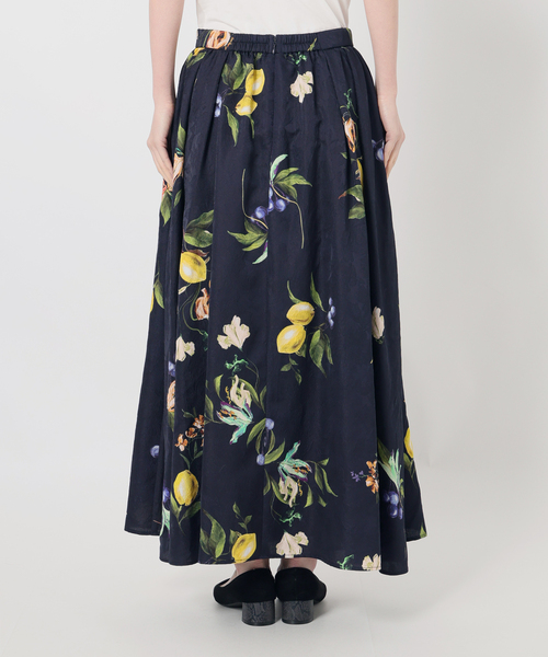 La TOTALITE(ラトータリテ)の「【洗える】ボタニカルプリントスカート(スカート・レディース・ホワイト/ネイビー・36/38)」の19枚目の写真