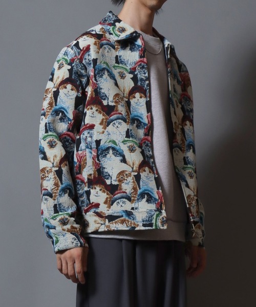 ANPAS(アンパス)の「Gobelin-jacquard jacket / <26AW新柄追加>ゴブラン織りジップジャケット ブルゾン メンズ レディース ユニセックス ペイズリー/フラワー/アニマル/猫 ネコ 総柄(ブルゾン・メンズ・ベージュ系1/ベージュ系2/ブラック系2/ブラック系3/ブラック系1/ベージュ系3/ブルー系1・L/XL/M)」の7枚目の写真