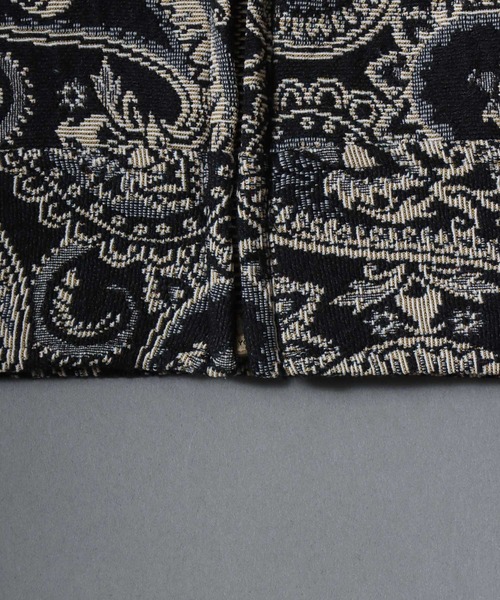 ANPAS（アンパス）の「Gobelin-jacquard jacket / ゴブラン織りジップジャケット ブルゾン メンズ レディース ユニセックス ペイズリー/フラワー/アニマル 柄（ブルゾン・メンズ・ベージュ系1/ベージュ系2/ブラック系2/ブラック系3/ブラック系1・L/XL/M）」の13枚目の写真