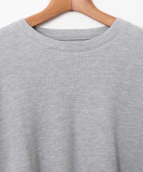 andme(アンドミー)の「ショート丈ワッフル長袖Tシャツ(Tシャツ/カットソー・レディース・杢グレー/オフホワイト/スミクロ・M)」の17枚目の写真