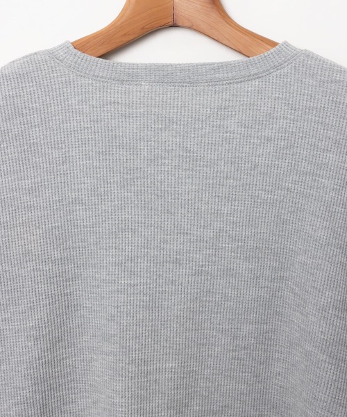 andme(アンドミー)の「ショート丈ワッフル長袖Tシャツ(Tシャツ/カットソー・レディース・杢グレー/オフホワイト/スミクロ・M)」の21枚目の写真
