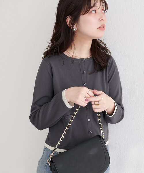 natural couture（ナチュラルクチュール）の「お家で洗える配色ちび釦カーディガン（カーディガン/ボレロ・レディース・サックスブルー/ピンク/オフホワイト/チャコールグレー・FREE）」の16枚目の写真