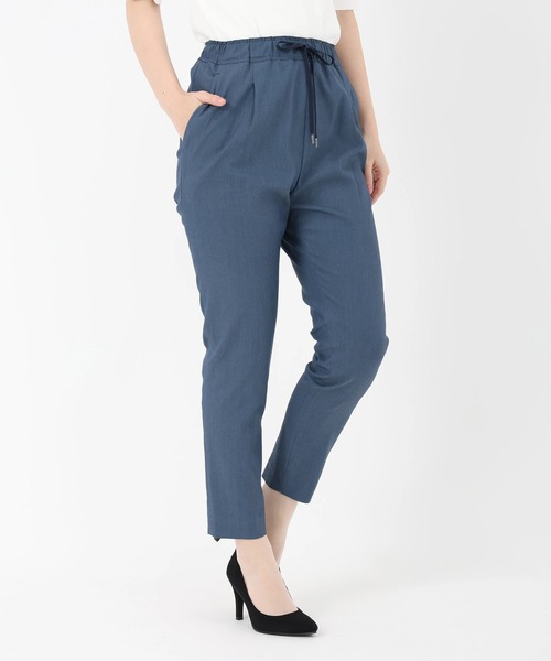 STRAWBERRY-FIELDS（ストロベリーフィールズ）の「サスティナドライ_タックテーパードイージーパンツ（スラックス・レディース・オフホワイト/イエロー/インディゴブルー/ブラック・0/1/2）」の3枚目の写真