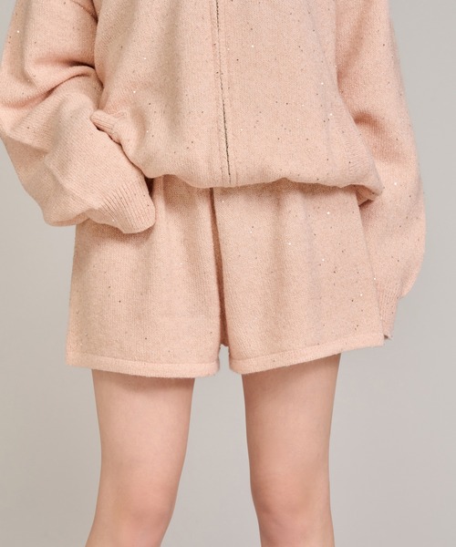 apres jour mignon(アプレジュールミニョン)の「【セットアップ着用可能】キラキラニットショートパンツ(その他パンツ・レディース・グレー/ピンク/アイボリー・LARGE/フリー)」の3枚目の写真