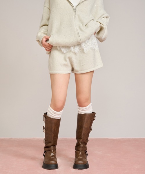 apres jour mignon(アプレジュールミニョン)の「【セットアップ着用可能】キラキラニットショートパンツ(その他パンツ・レディース・グレー/ピンク/アイボリー・LARGE/フリー)」の4枚目の写真