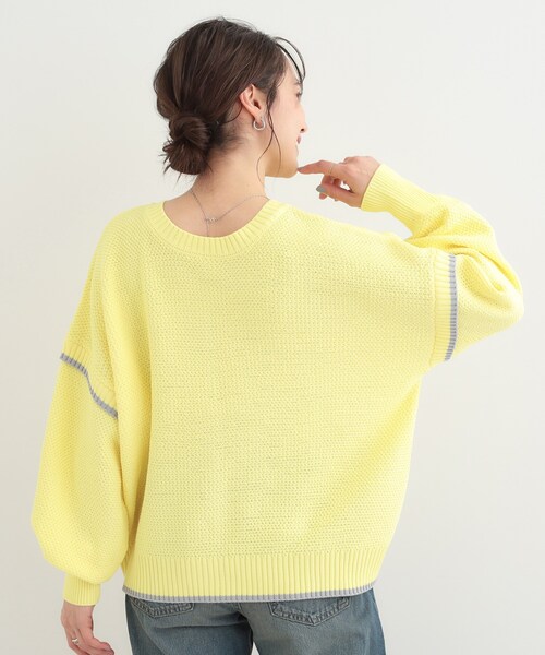 SHOO・LA・RUE（シューラルー）の「【前後2WAY】配色パイピングニット（ニット/セーター・レディース・オフホワイト/ブルー/ライトイエロー系・01/02/03/04）」の9枚目の写真