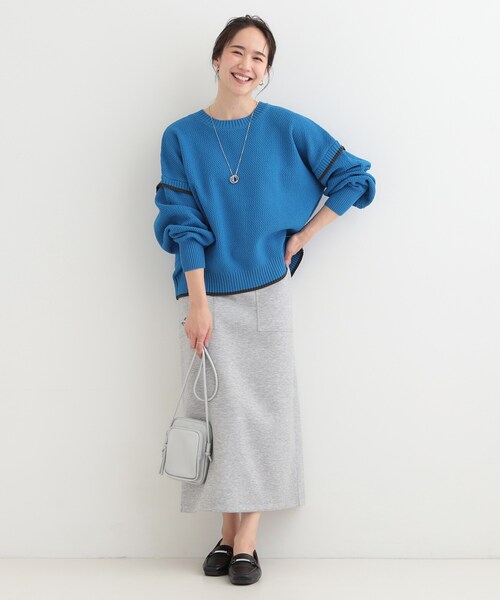 SHOO・LA・RUE（シューラルー）の「【前後2WAY】配色パイピングニット（ニット/セーター・レディース・オフホワイト/ブルー/ライトイエロー系・01/02/03/04）」の7枚目の写真