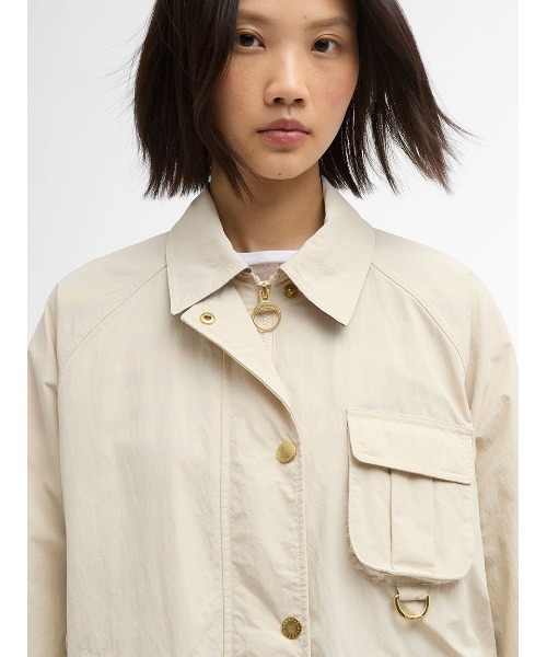 Barbour(バブアー)の「Debbie シャワープルーフジャケット(レディース)(その他アウター・レディース・クリーム/ブラック/オリーブ・8/10)」の7枚目の写真
