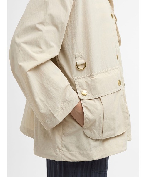 Barbour(バブアー)の「Debbie シャワープルーフジャケット(レディース)(その他アウター・レディース・クリーム/ブラック/オリーブ・8/10)」の11枚目の写真
