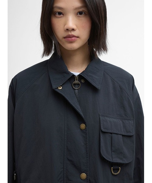 Barbour(バブアー)の「Debbie シャワープルーフジャケット(レディース)(その他アウター・レディース・クリーム/ブラック/オリーブ・8/10)」の22枚目の写真