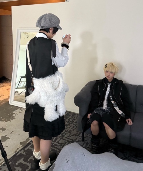 Never mind the XU / Chikashitsu+（ネバーマインド ザ エックスユー / チカシツプラス）の「【Nerd out XU】midium frill banding skirt / 【ナードアウトエックスユー】ミディアムフリルバンディングスカート <着用動画あり>（スカート・レディース・グレー/ブラック/ホワイト・S）」の15枚目の写真