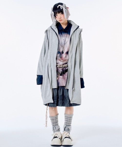 Never mind the XU / Chikashitsu+（ネバーマインド ザ エックスユー / チカシツプラス）の「【Nerd out XU】midium frill banding skirt / 【ナードアウトエックスユー】ミディアムフリルバンディングスカート <着用動画あり>（スカート・レディース・グレー/ブラック/ホワイト・S）」の4枚目の写真