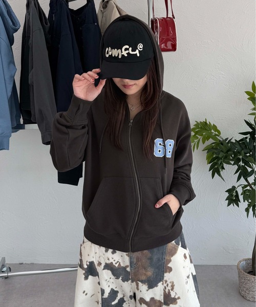 sedacle(セダクル)の「ナンバリングウェーブジップパーカー(パーカー・メンズ・ダークブラウン/グレー/サックスブルー・LARGE/MEDIUM/SMALL)」の1枚目の写真