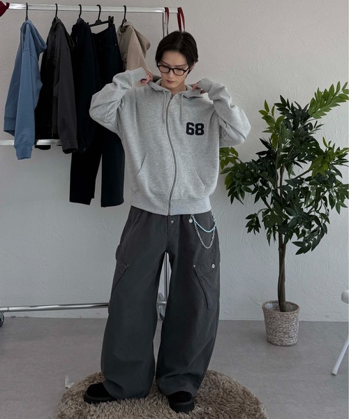 sedacle(セダクル)の「ナンバリングウェーブジップパーカー(パーカー・メンズ・ダークブラウン/グレー/サックスブルー・LARGE/MEDIUM/SMALL)」の12枚目の写真