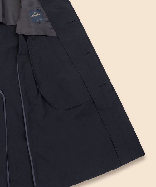 BROOKS BROTHERS(ブルックスブラザーズ)の「ナイロンタスラン ラグランスリーブ バルカラーコート(ステンカラーコート・メンズ・グリーン/ネイビー・LARGE/SMALL/MEDIUM)」の15枚目の写真