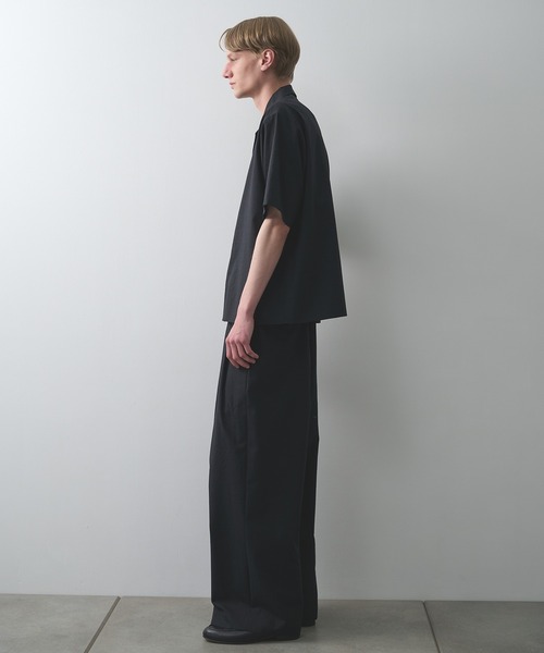 markaware(マーカウェア)の「【marka】2/72ウールトロピカルワッシャー / フライフロントオープンカラーS/Sシャツ / FLY FRONT OPEN COLLAR S/S SHIRT(シャツ/ブラウス・メンズ・ブラック/グレー・1/2)」の9枚目の写真