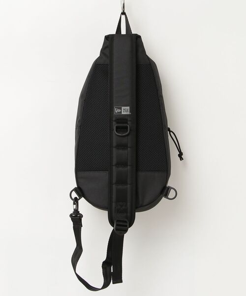 NEW ERA（ニューエラ）の「ニューエラ  BODY BAG 150D NE LOGO BLK REF（ボディバッグ/ウエストポーチ・メンズ・その他・ONE SIZE）」の2枚目の写真