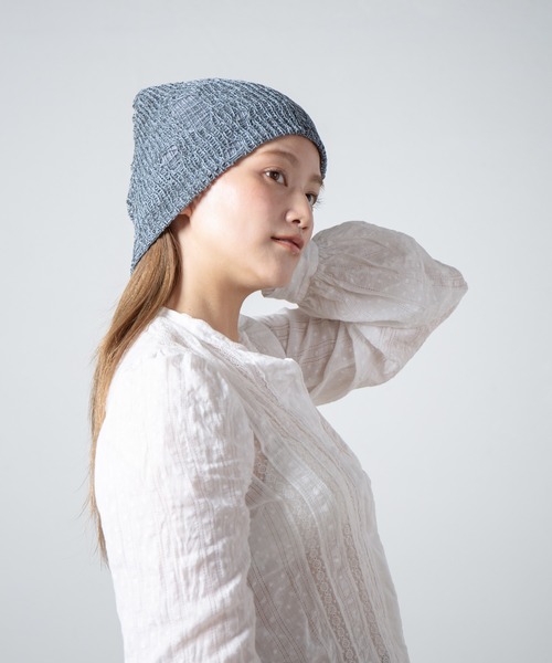 RACAL（ラカル）の「Ripped Cotton Knit Layered Summer Beanie / ダメージ風針抜き編みレイヤードコットンニットビーニー（ニットキャップ/ビーニー・レディース・アイボリー/ブラック/ブルー・FREE）」の3枚目の写真