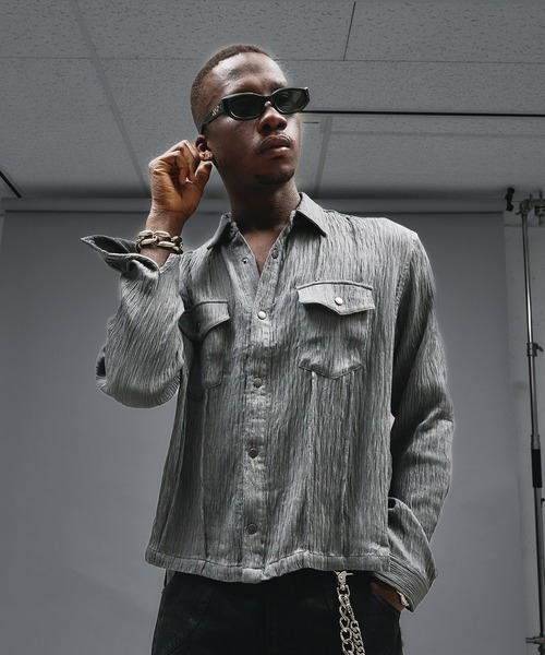 ANDER HUNK（アンダーハンク）の「W-Pocket Metal Button Shirt / Wポケットメタルボタンシャツ（シャツ/ブラウス・メンズ・ライトグレー/ブラック×ホワイト/ブラック/グレー×ホワイト/レッド・SMALL/LARGE/MEDIUM）」の7枚目の写真