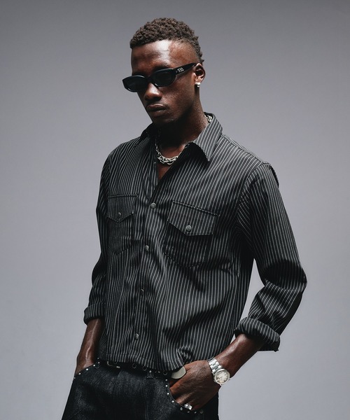 ANDER HUNK（アンダーハンク）の「W-Pocket Metal Button Shirt / Wポケットメタルボタンシャツ（シャツ/ブラウス・メンズ・ライトグレー/ブラック×ホワイト/ブラック/グレー×ホワイト/レッド・SMALL/LARGE/MEDIUM）」の10枚目の写真