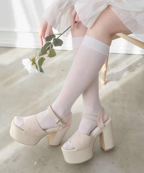 MAJESTIC LEGON（マジェスティックレゴン）の「軽盛れヒールビジューサンダル（サンダル・レディース・アイボリー/ブラック・SMALL/MEDIUM/LARGE/X-LARGE）」の15枚目の写真