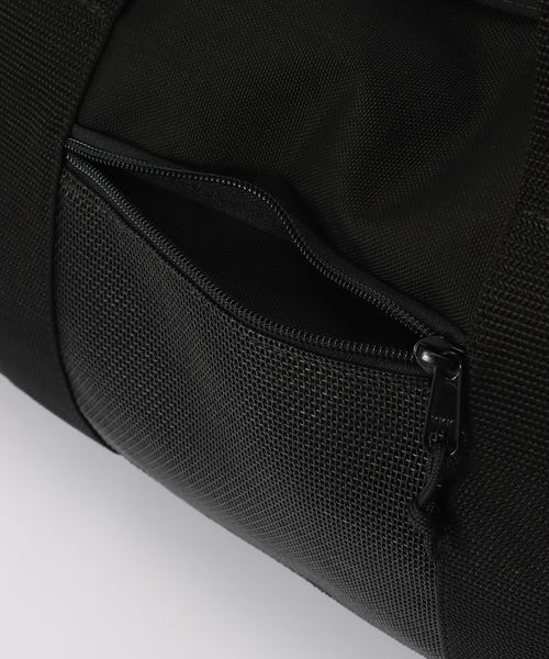 OUTDOOR PRODUCTS（アウトドアプロダクツ）の「OUTDOOR PRODUCTS USA ROLLBOSTON（ショルダーバッグ・レディース・ブラック・FREE）」の7枚目の写真