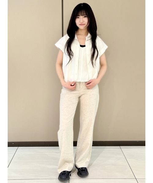 GAP(ギャップ)の「リネンブレンド オーバーサイズシャツ(シャツ/ブラウス・レディース・レッド/オフホワイト/ナチュラル・XS/S/M/L/XXS)」の4枚目の写真