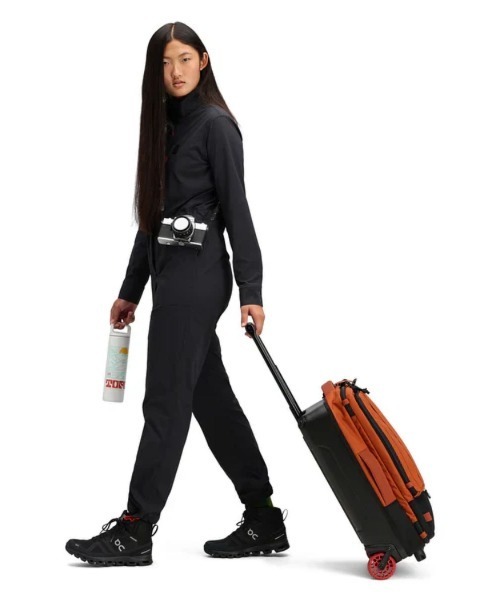 TOPO DESIGNS(トポデザインズ)の「3WAY【TOPO DESIGNS】GLOBAL TRAVEL BAG ROLLER(スーツケース/キャリーバッグ・レディース・ブラック・ONE SIZE)」の10枚目の写真