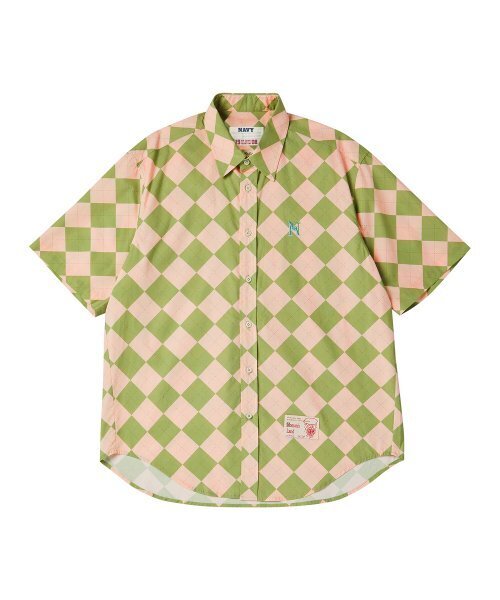 Beyond Closet（-）の「[コレクションライン] オールドアルファベットアーガイル半袖シャツオリーブ（シャツ/ブラウス・レディース・その他・LARGE/SMALL）」の2枚目の写真