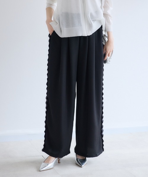 Paradise Picnic（パラダイスピクニック）の「TRANOI. ヴィンテージサテンフリルパンツ（その他パンツ・レディース・ブラック/ベージュ・FREE）」の12枚目の写真