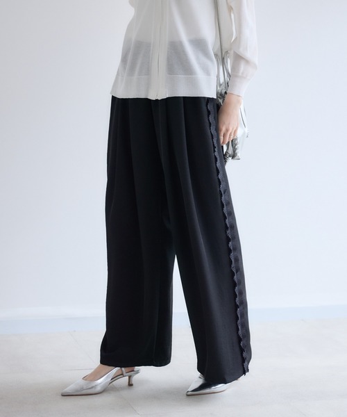 Paradise Picnic（パラダイスピクニック）の「TRANOI. ヴィンテージサテンフリルパンツ（その他パンツ・レディース・ブラック/ベージュ・FREE）」の14枚目の写真