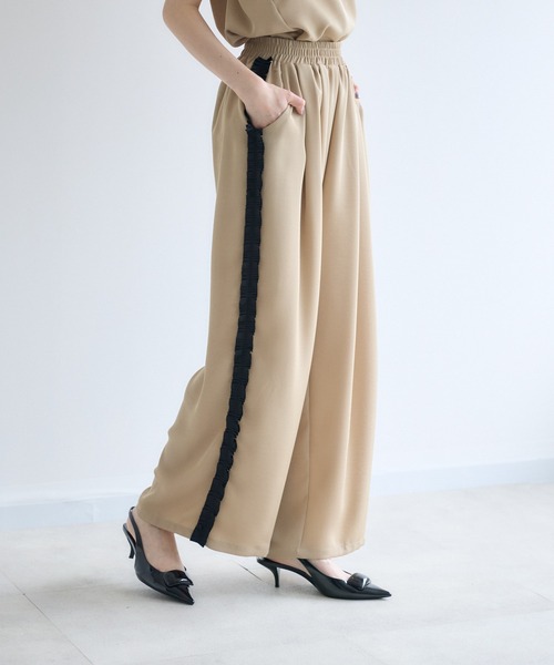 Paradise Picnic（パラダイスピクニック）の「TRANOI. ヴィンテージサテンフリルパンツ（その他パンツ・レディース・ブラック/ベージュ・FREE）」の3枚目の写真