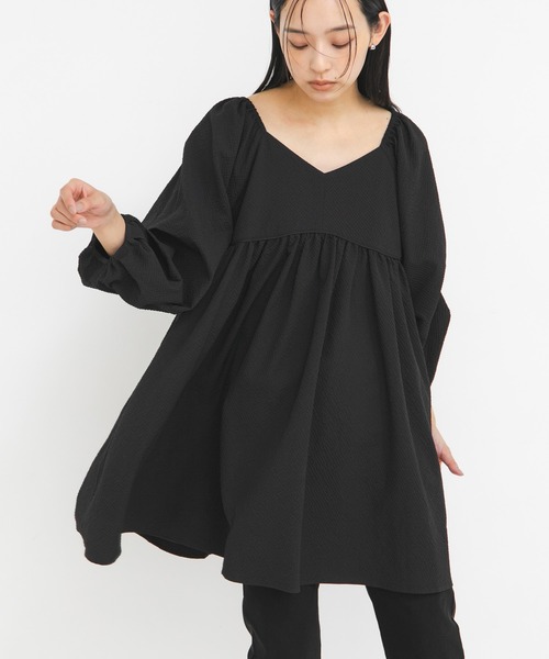 KBF（ケイビーエフ）の「タックスリーブミニワンピース（ワンピース・レディース・アイボリー/ブラック/ブルー・ONE）」の2枚目の写真